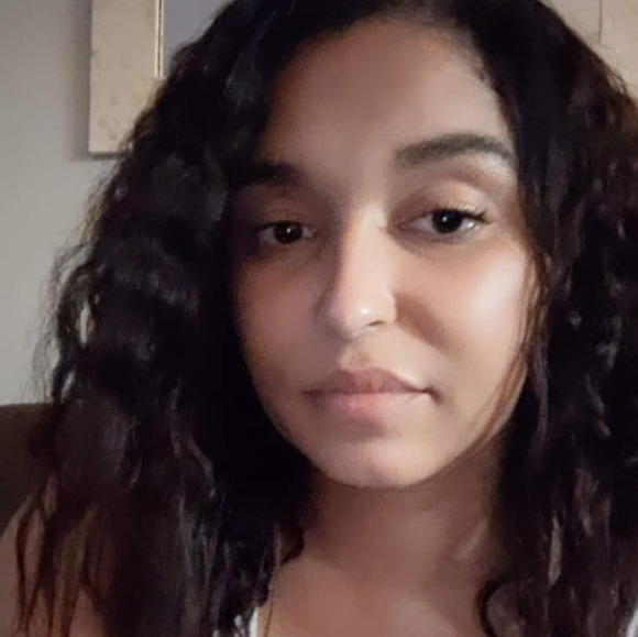 Meet your Posher, Crystal - Picture 3 of 14